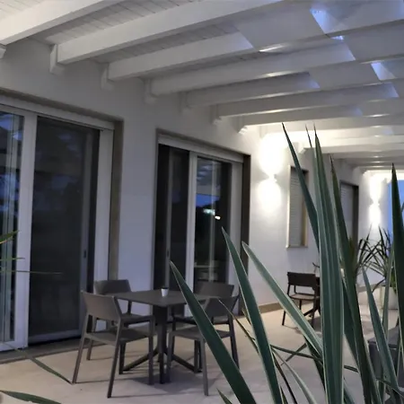 Blu Vacanze Bed and Breakfast Torre Lapillo