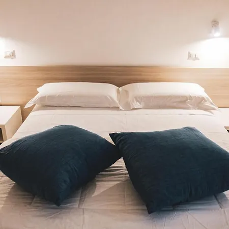 Blu Vacanze Bed & Breakfast Torre Lapillo