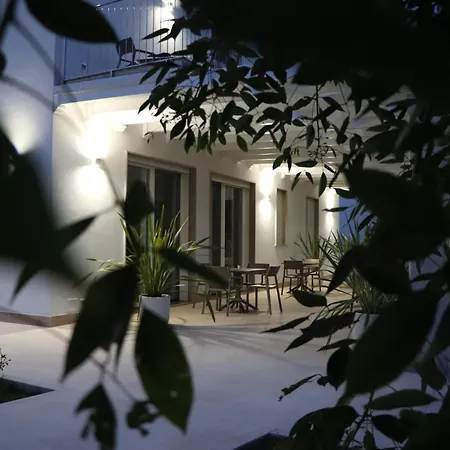 Blu Vacanze Bed & Breakfast Torre Lapillo