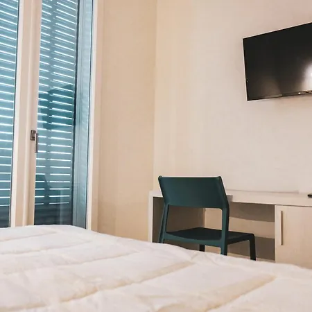 Blu Vacanze Oda ve Kahvaltı 4*