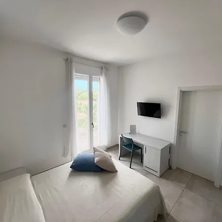 Blu Vacanze Bed & Breakfast Torre Lapillo