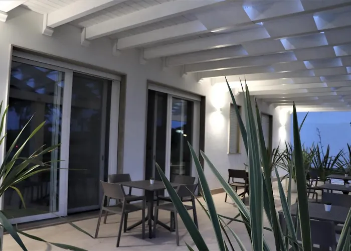 Blu Vacanze לינה וארוחת בוקר טורה לפילו