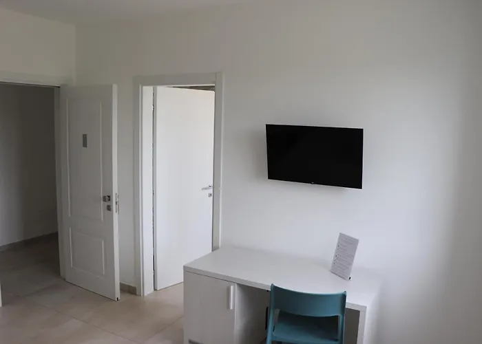 Blu Vacanze לינה וארוחת בוקר טורה לפילו